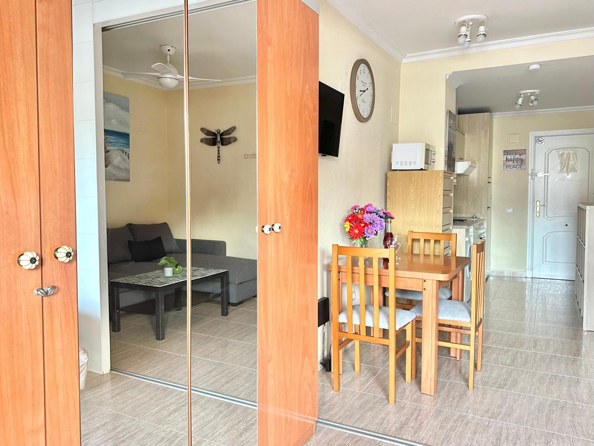 Studio In Costa Del Sol, Sea, Sunshine & Views Фуэнхирола Экстерьер фото