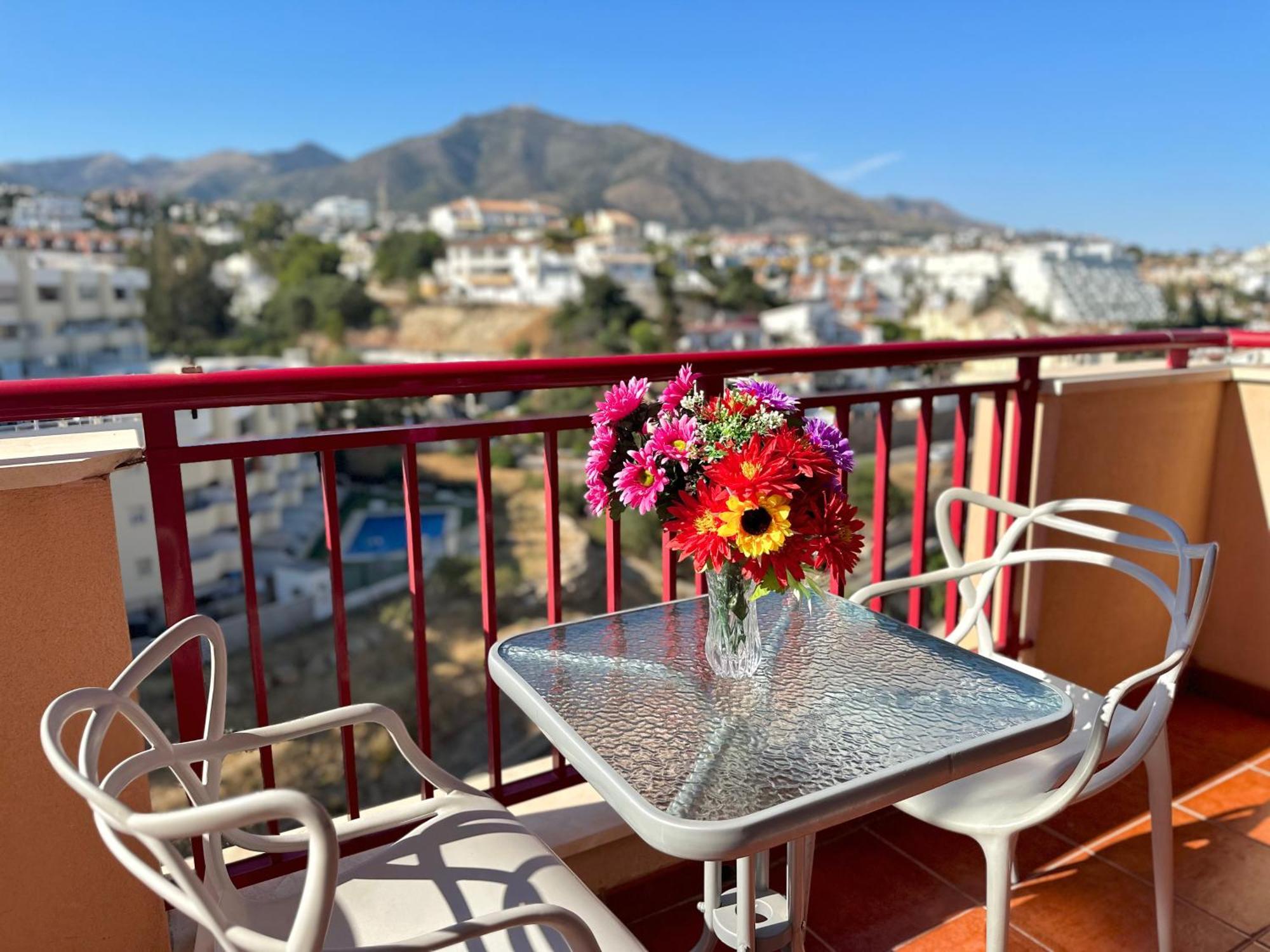Studio In Costa Del Sol, Sea, Sunshine & Views Фуэнхирола Экстерьер фото